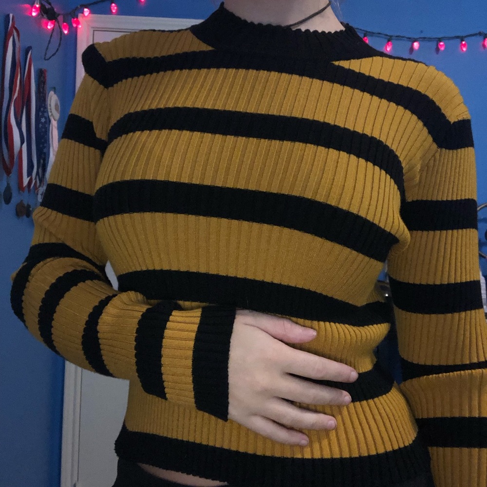 Long sleeve yellow and black shirt